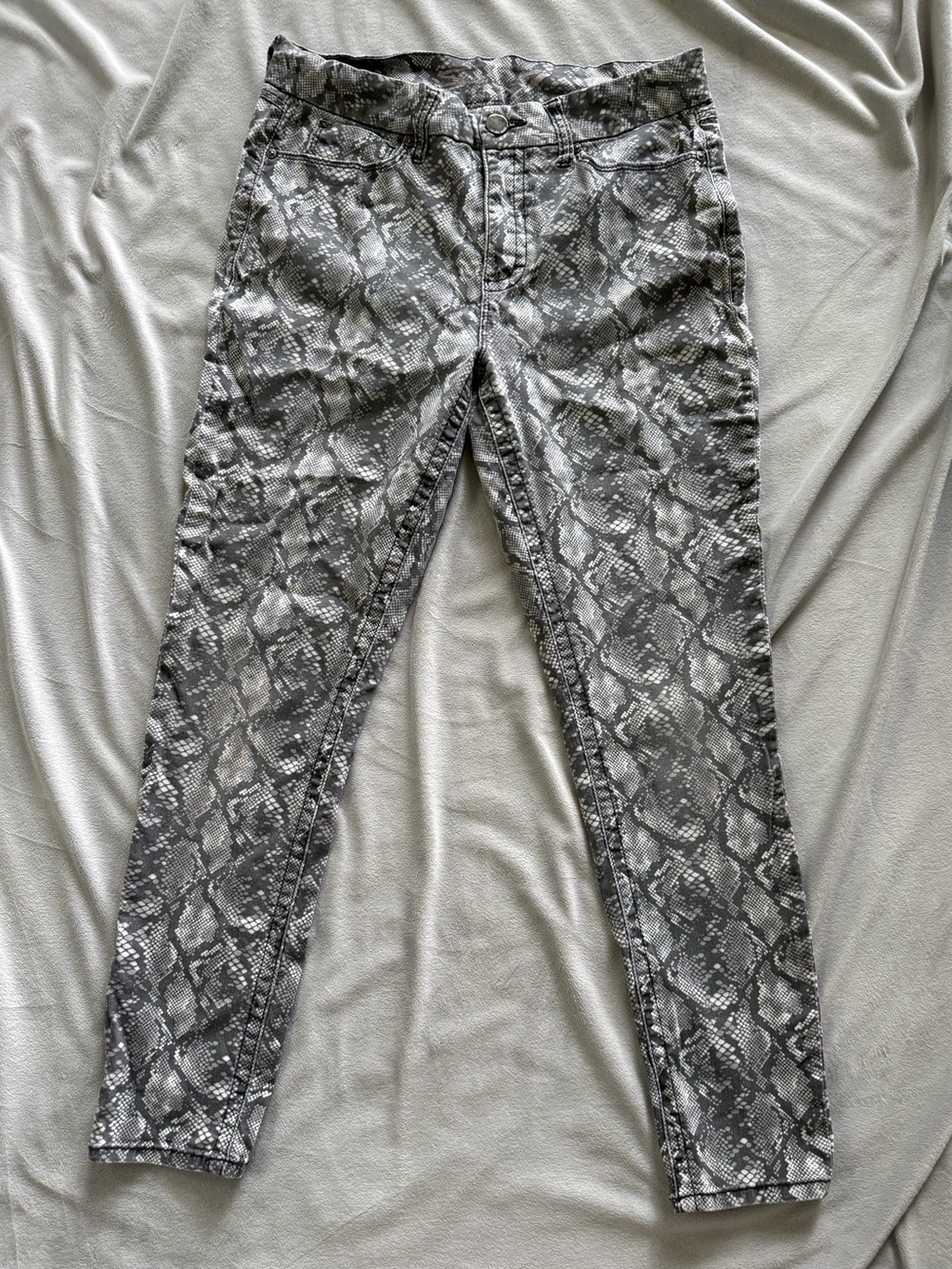 Seven7 High Rise Skinny Snake Print Jeans Size 12